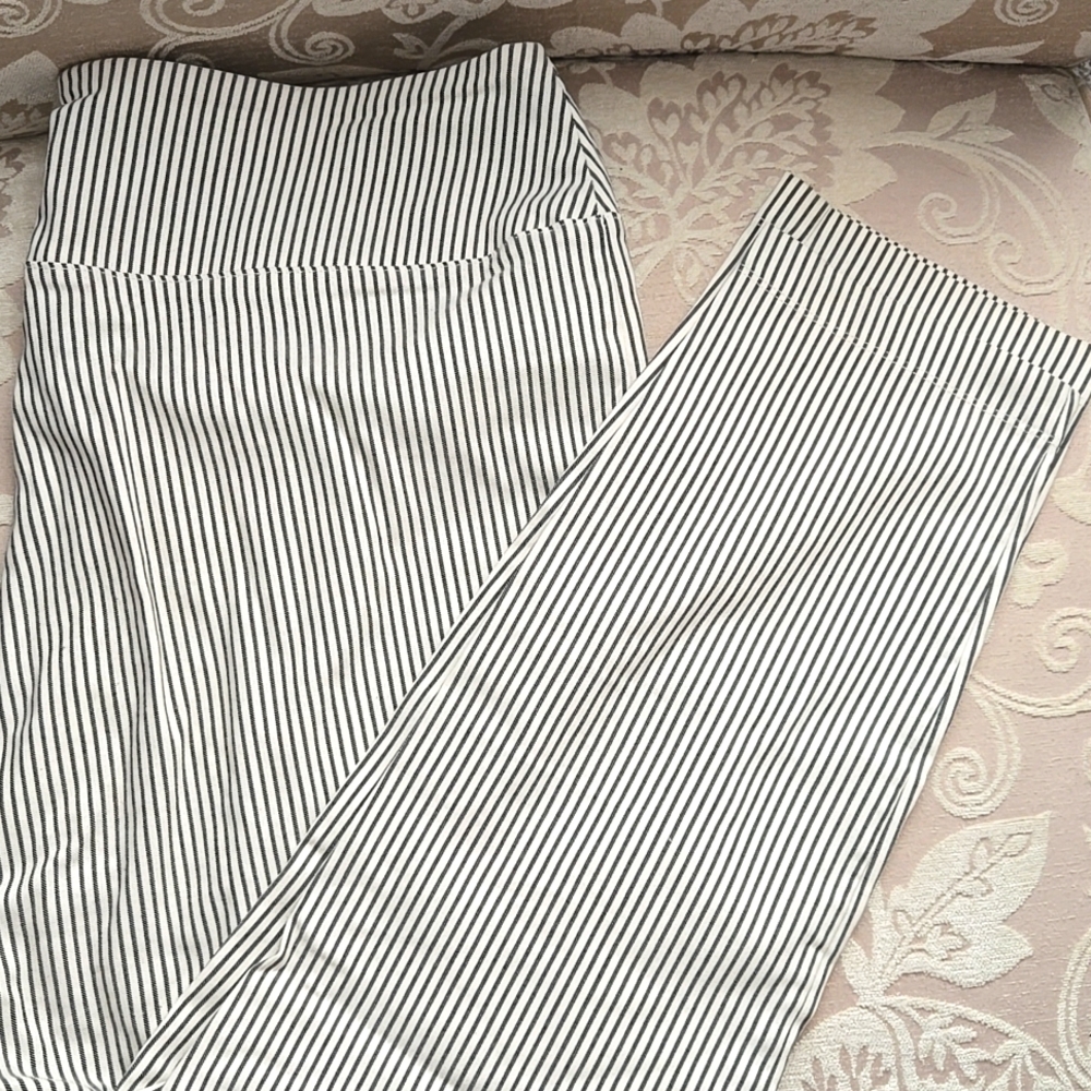 Pull-On Skinny Pants